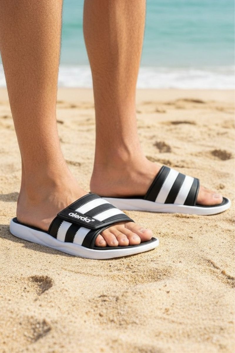 Papuci Bărbați, model Dorin, Confortabili cu Arici – Talpă Moale din Spumă EVA, Material Textil Flexibil, Casual Sport pentru Exterior și Utilizare Zilnică, Aierda, Alb-negru