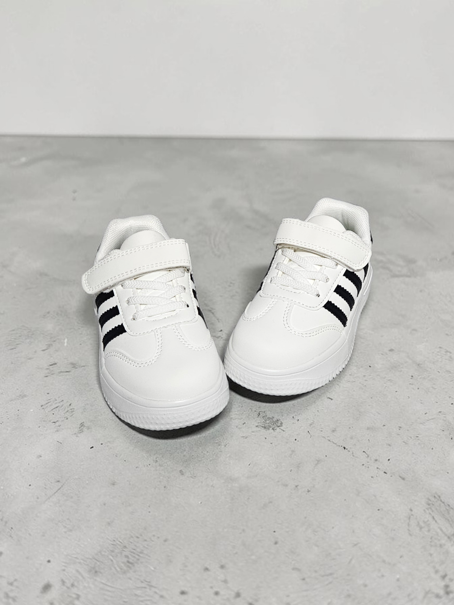 Adidași pentru copii, Model Caro, Piele ecologică, Talpă foarte ușoară, Inchidere cu Arici și șiret elastic