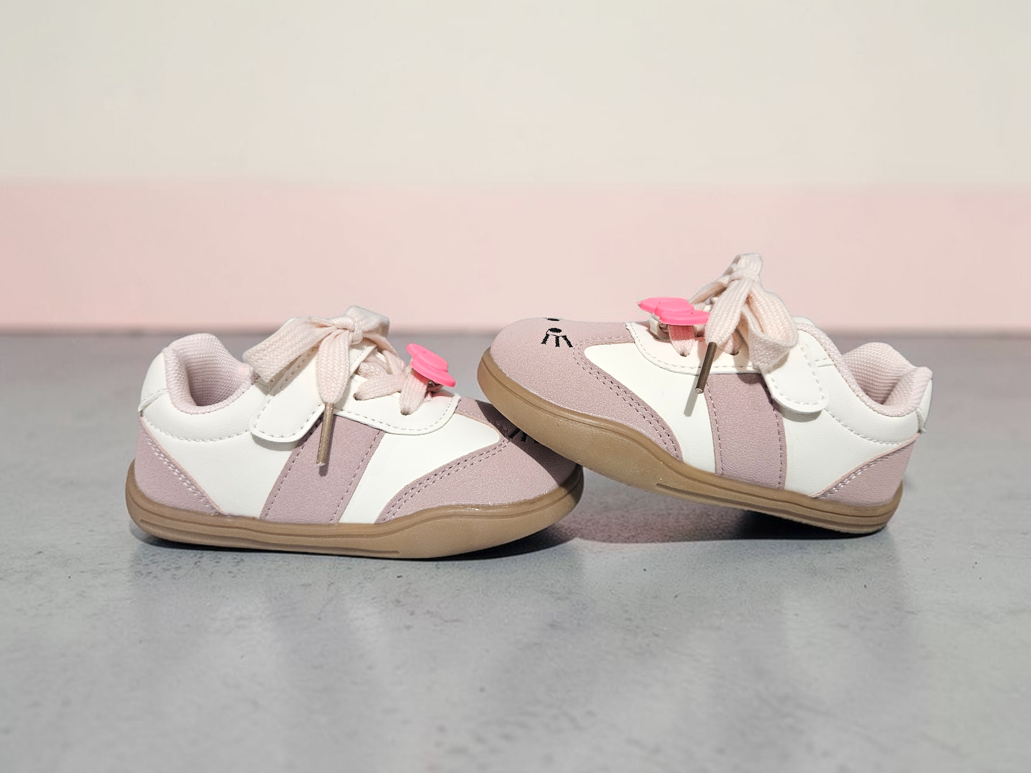 Adidași tip Teniși Fete, Model Elia, Piele ecologică, Talpă flexibilă din cauciuc moale, Inchidere Arici și șiret, Accesoriu detașabil