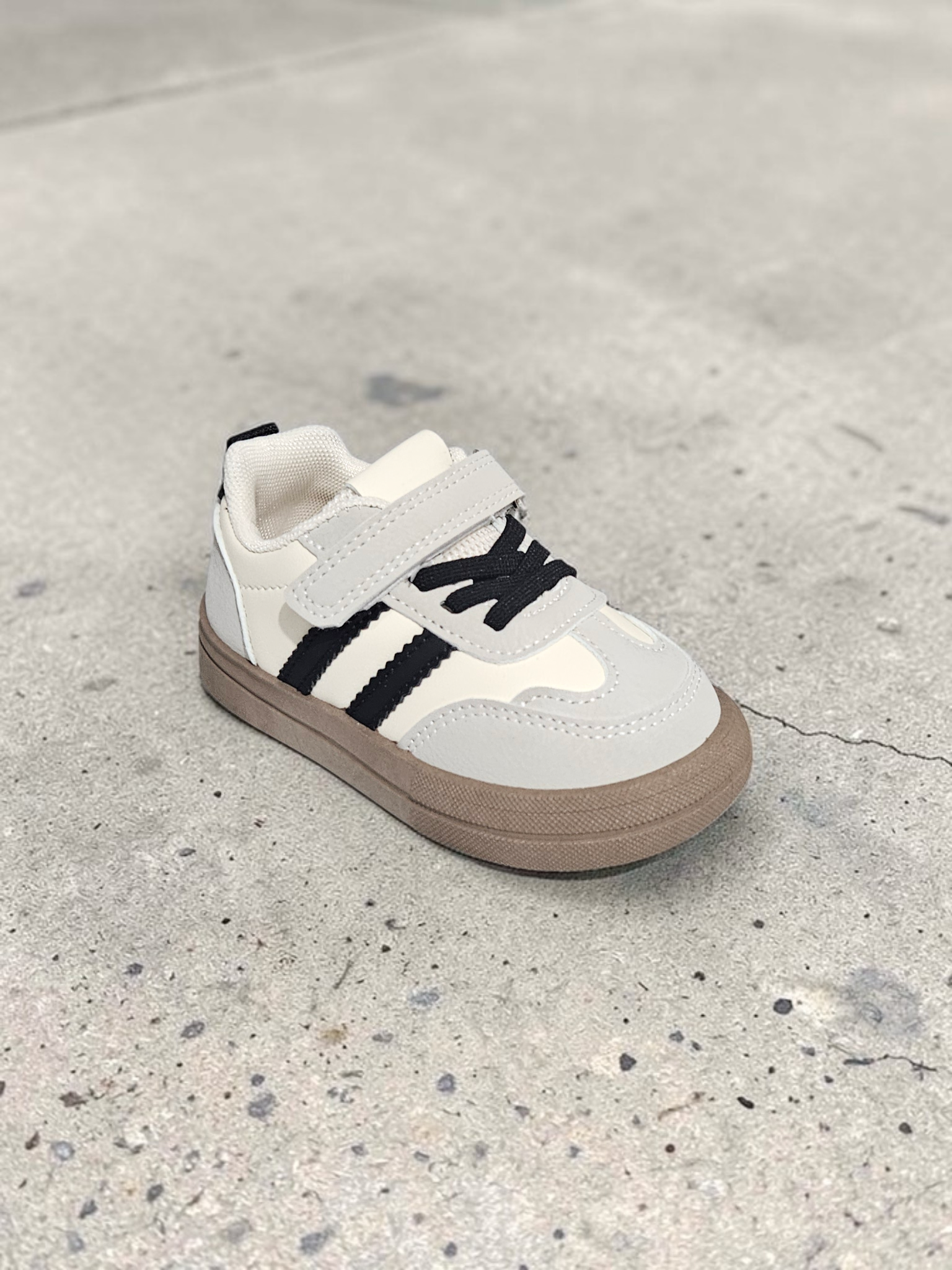 Adidași tip Teniși Copii, Model Elon, Piele ecologică, Talpă flexibilă din cauciuc moale, Inchidere Arici și șiret, Accesoriu rotativ, detașabil