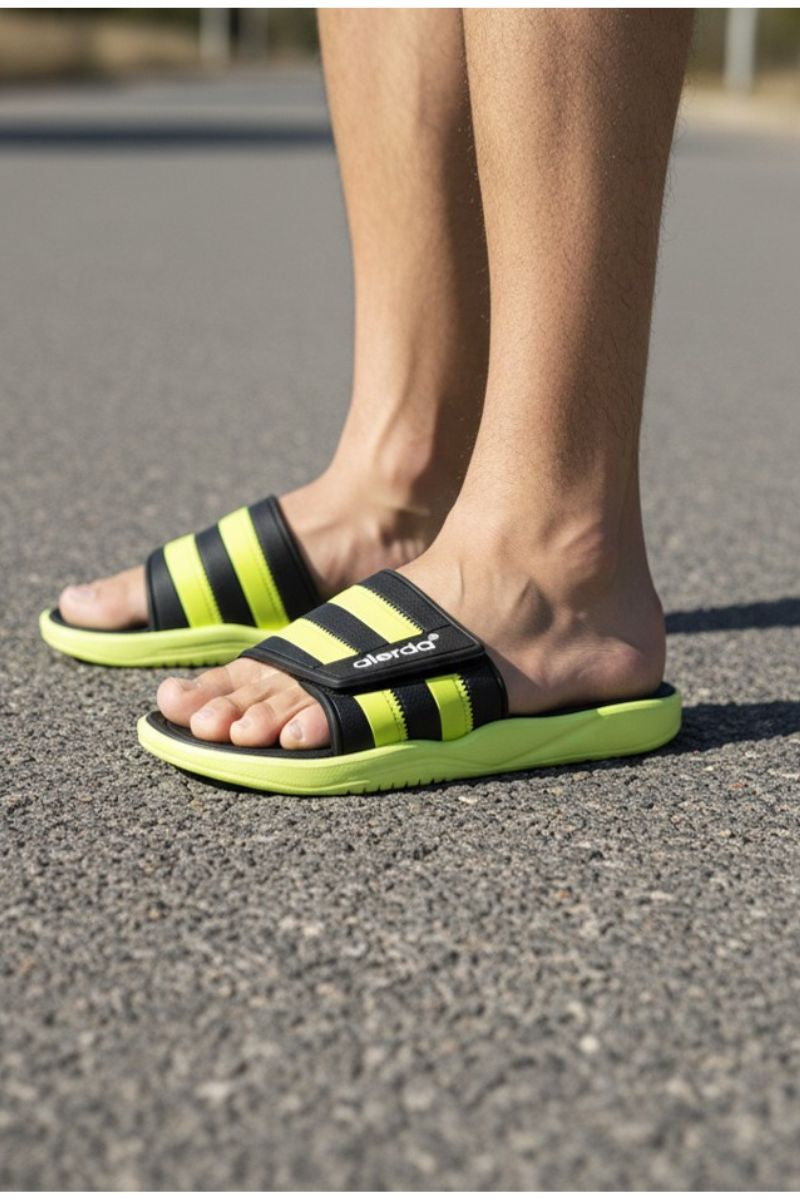 Papuci Bărbați, model Dorin, Confortabili cu Arici – Talpă Moale din Spumă EVA, Material Textil Flexibil, Casual Sport pentru Exterior și Utilizare Zilnică, Aierda, Negru-verde