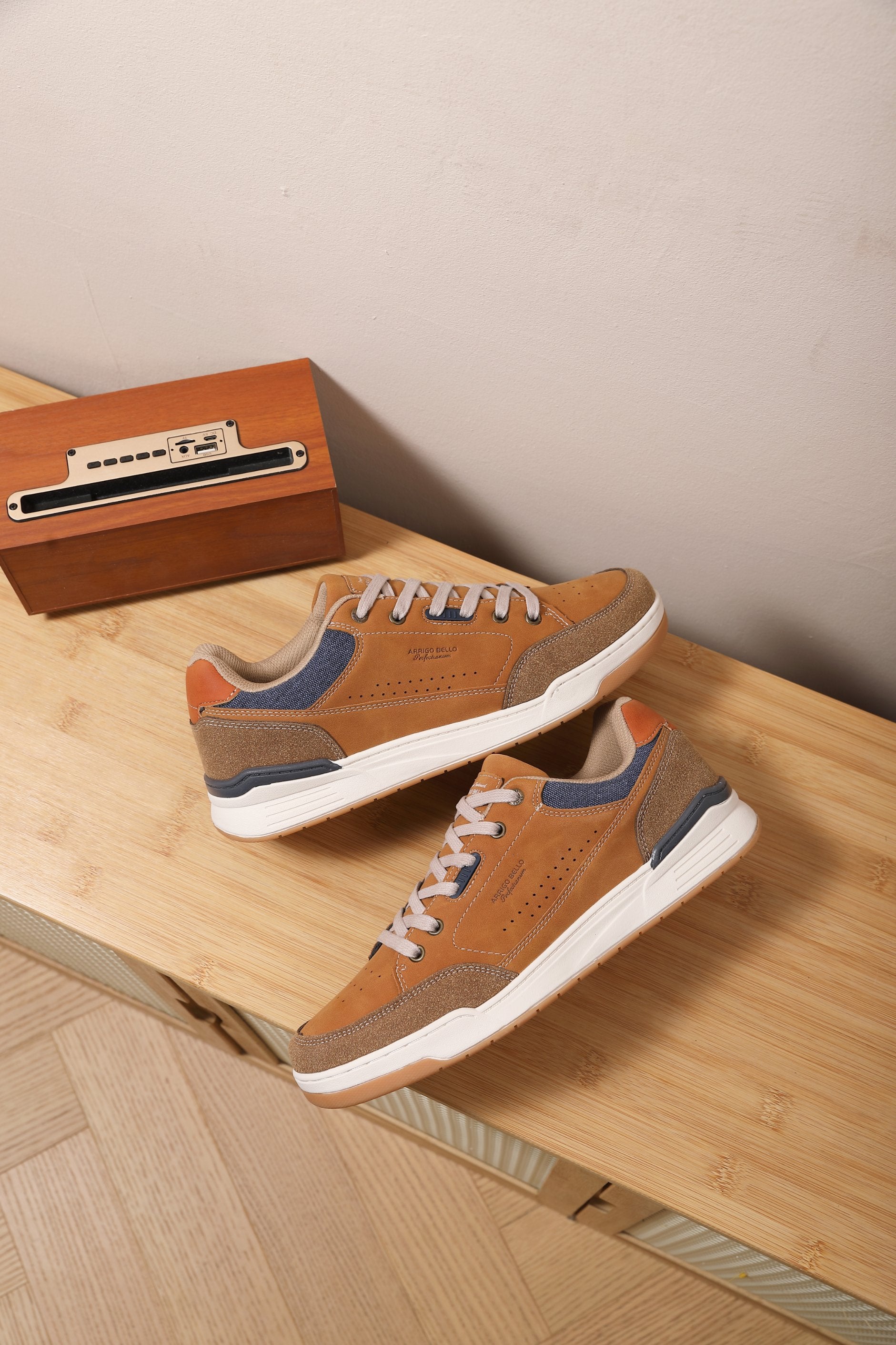 Adidasi Casual pentru Bărbați, Model Zane, din Piele Ecologică Premium, Inserții Piele Naturală, Arrigo Bello, Maro