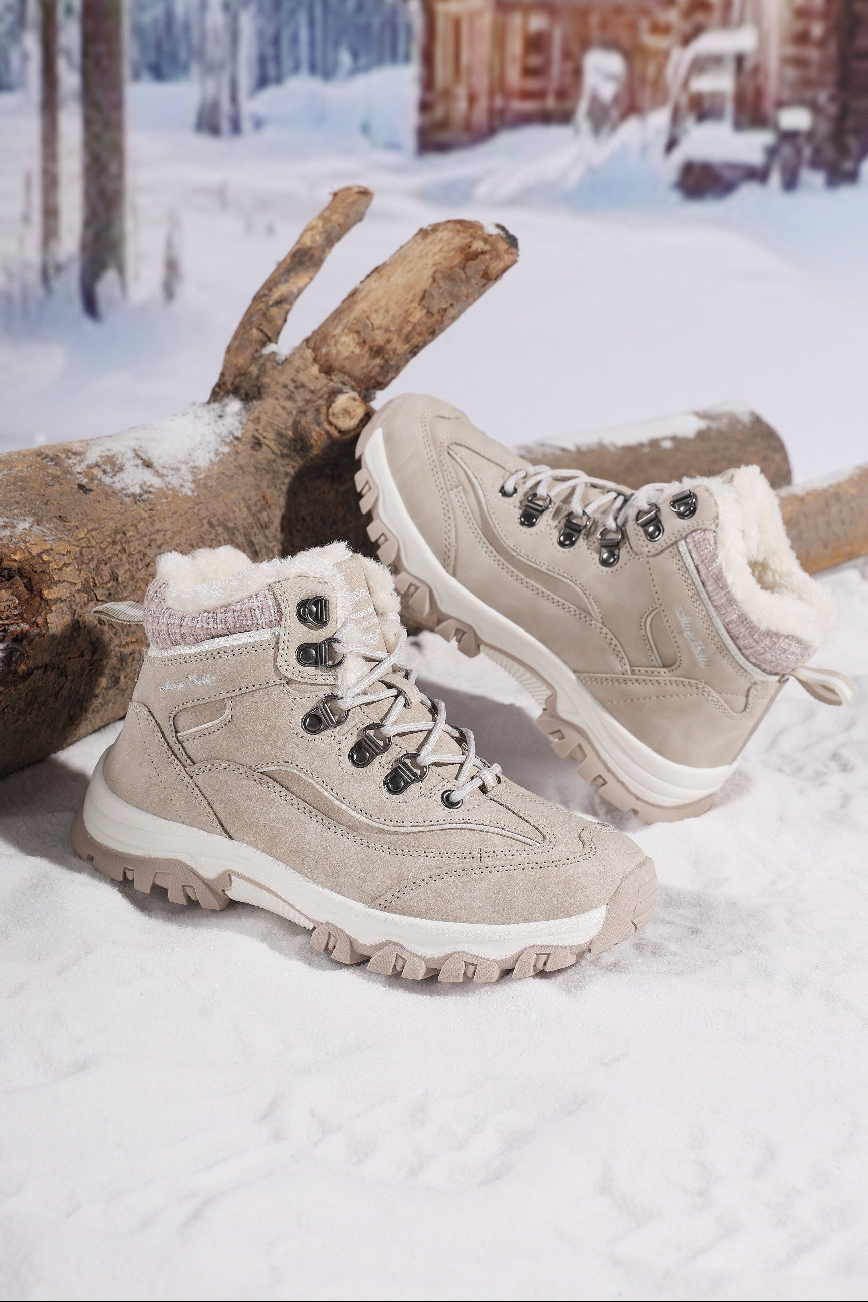 Ghete pentru Dama, Model Oni, Imblanite, Piele ecologica, Talpa Antiderapanta, Confortabile si calduroase,Ax Boxing, Bej