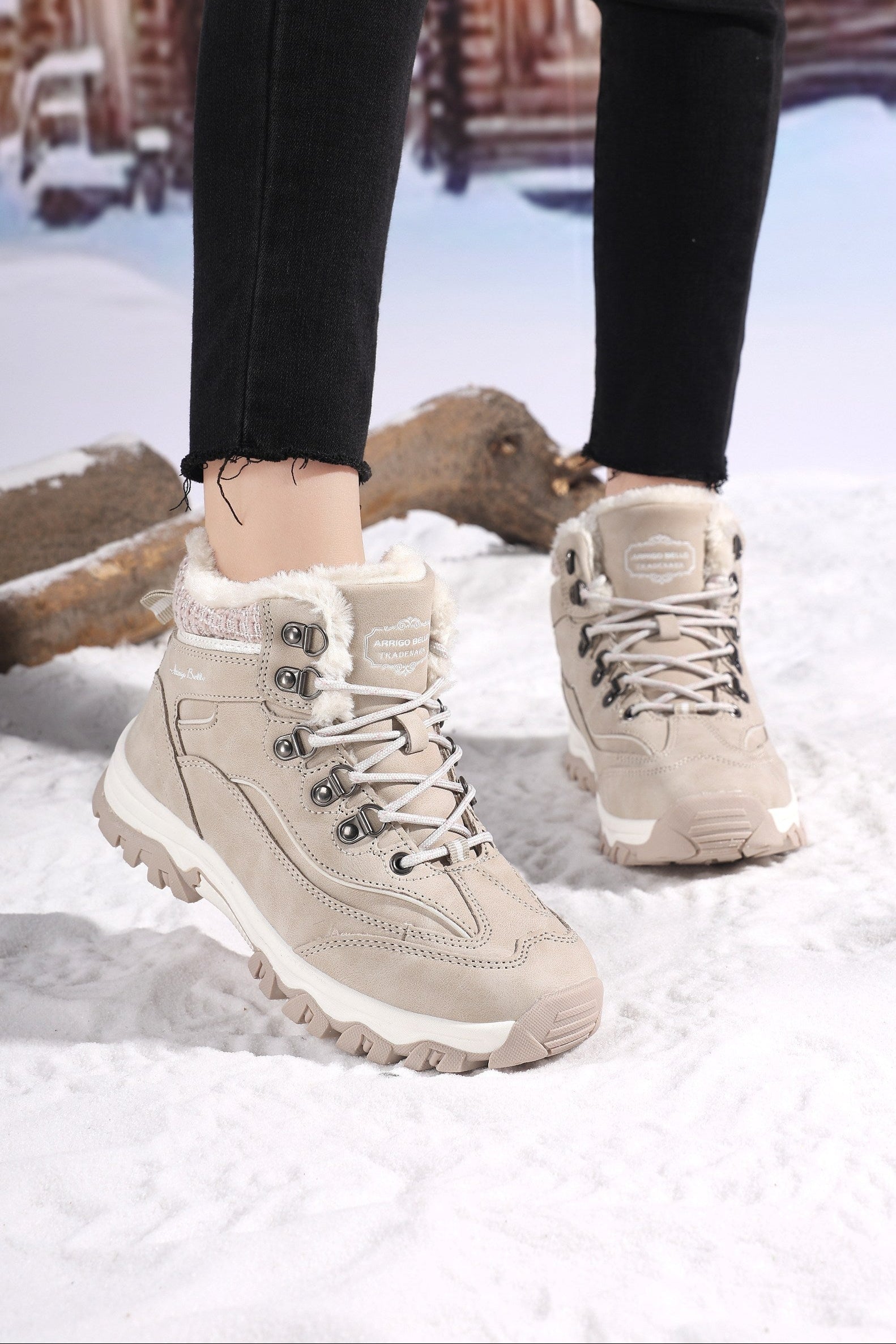 Ghete pentru Dama, Model Oni, Imblanite, Piele ecologica, Talpa Antiderapanta, Confortabile si calduroase,Ax Boxing, Bej