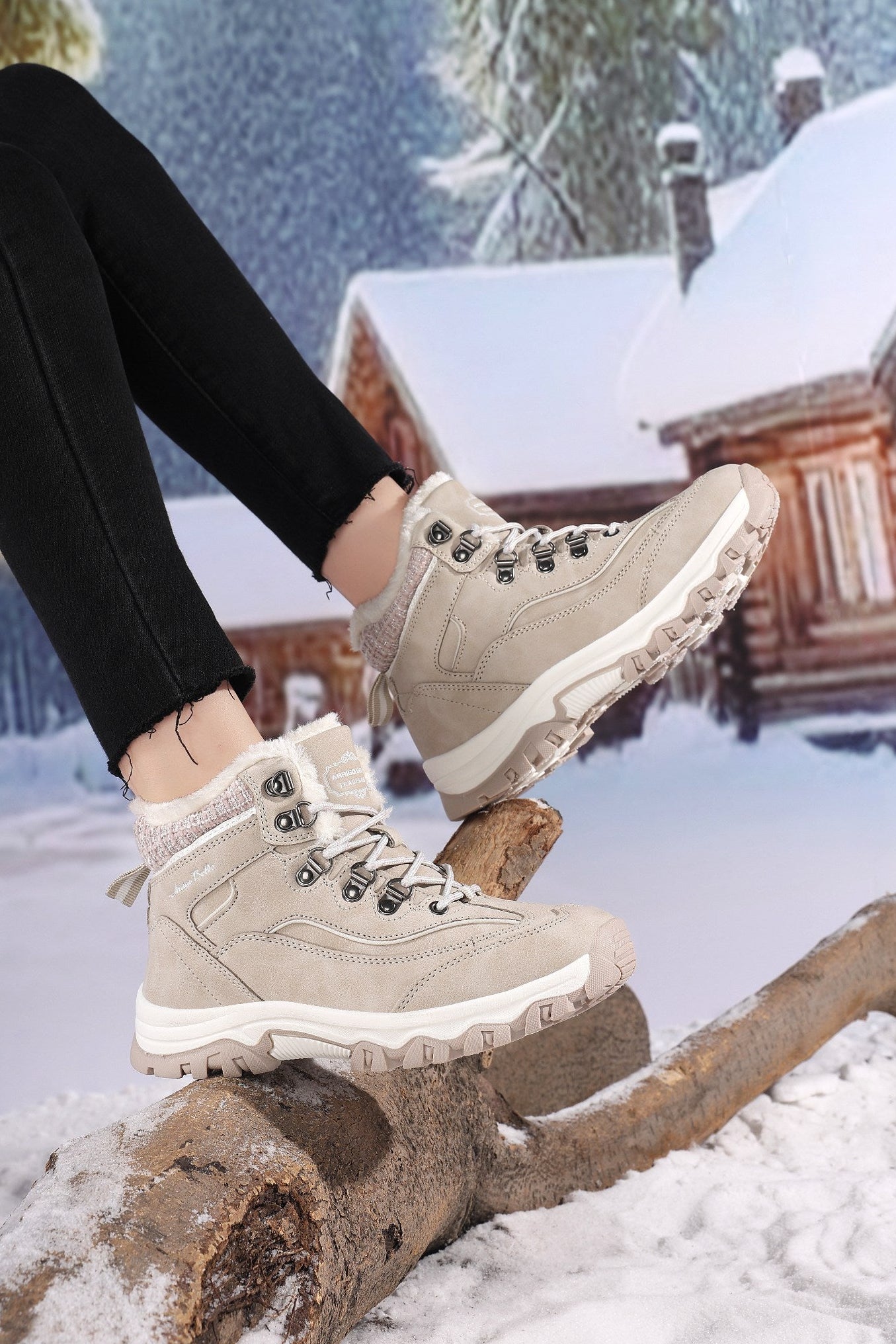 Ghete pentru Dama, Model Oni, Imblanite, Piele ecologica, Talpa Antiderapanta, Confortabile si calduroase,Ax Boxing, Bej