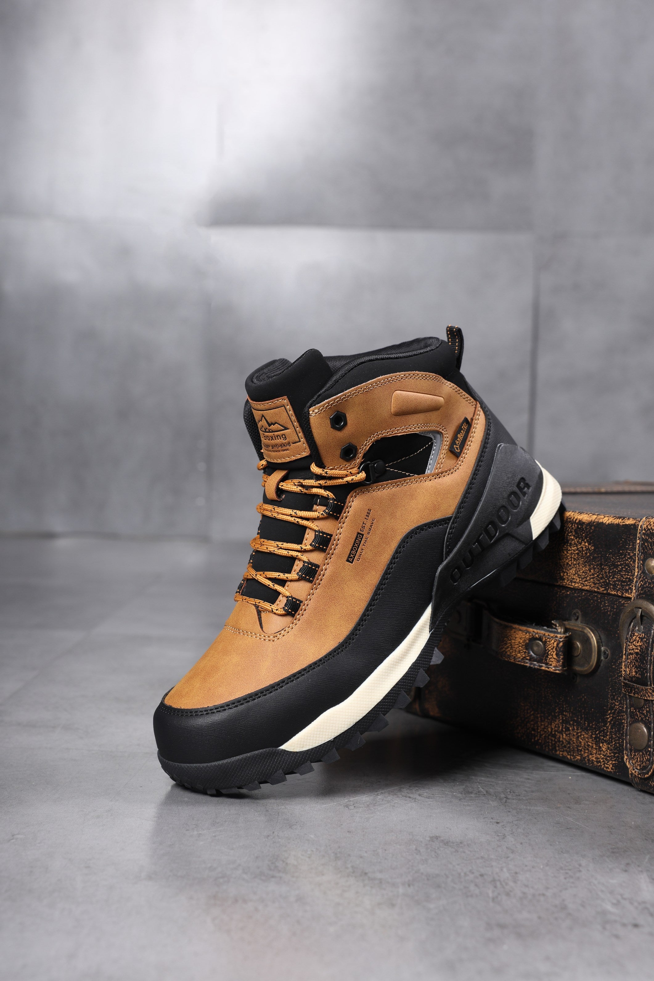 Bocanci Imblaniti pentru Barbati, Model Simon,Piele Ecologica Premium, Talpa Antiderapanta cu striatii, Caldurosi si Confortabili, Ax Boxing, Camel