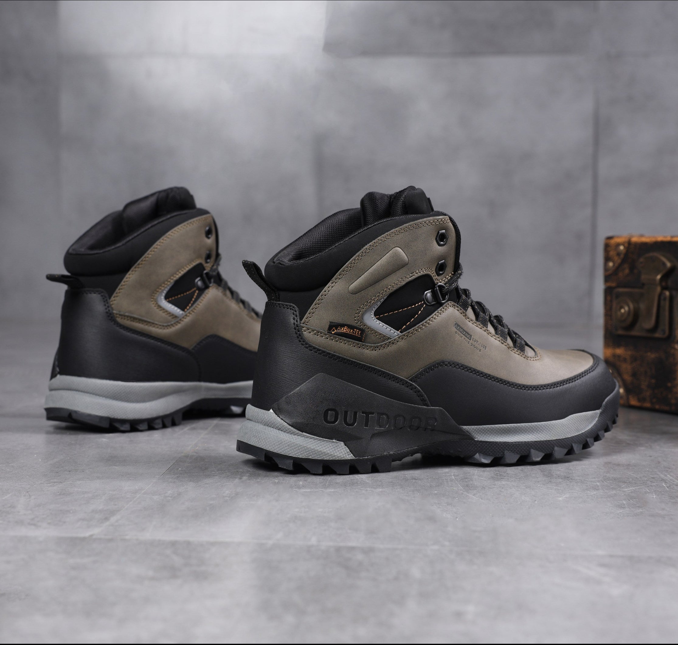 Ghete Imblanite pentru Femei si Adolescenti, Model Luci, Piele Ecologica Premium, Talpa Antiderapanta cu striatii, Ax Boxing, Khaki