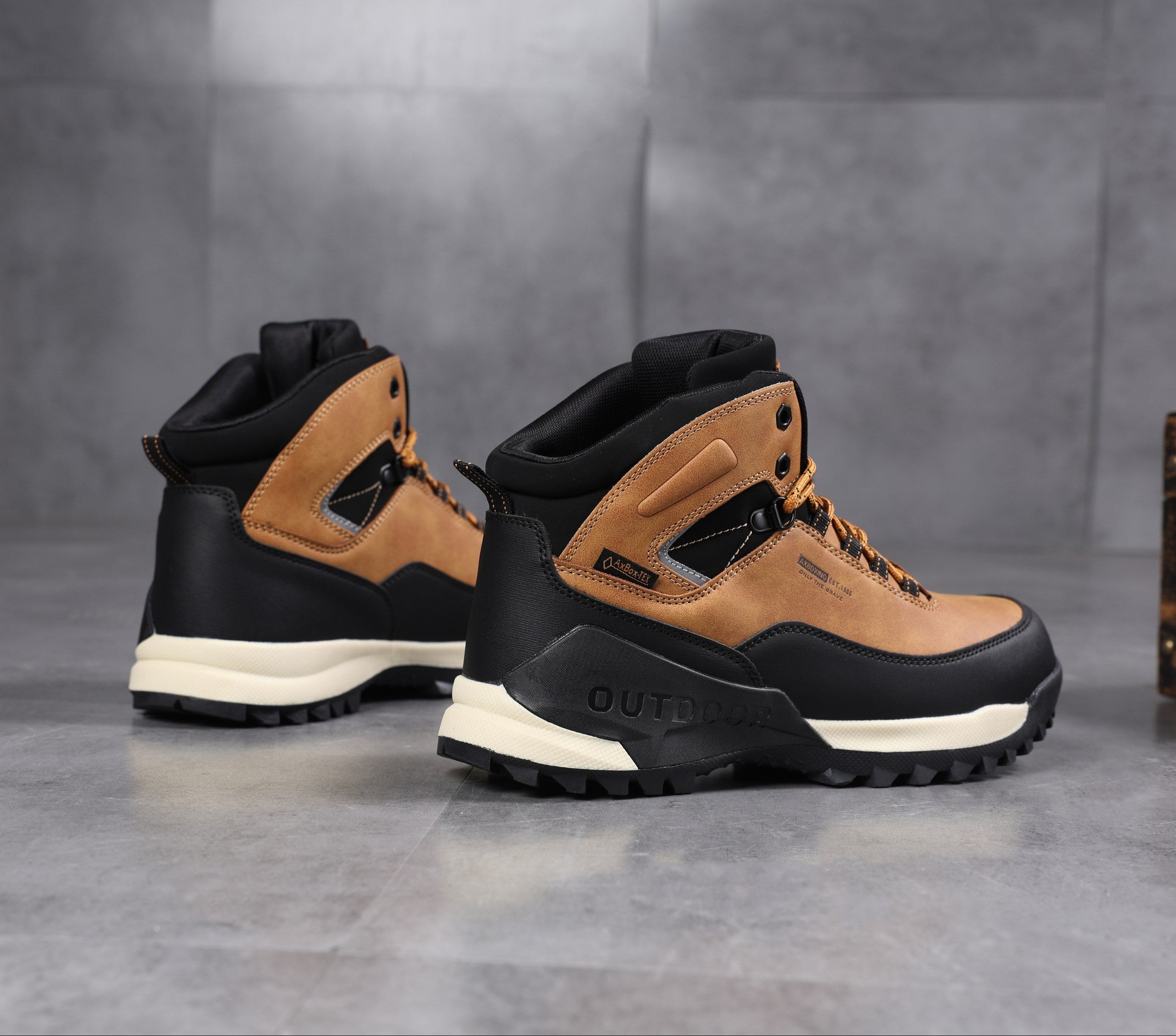 Ghete Imblanite pentru Femei si Adolescenti, Model Luci, Piele Ecologica Premium, Talpa Antiderapanta cu striatii, Ax Boxing, Camel