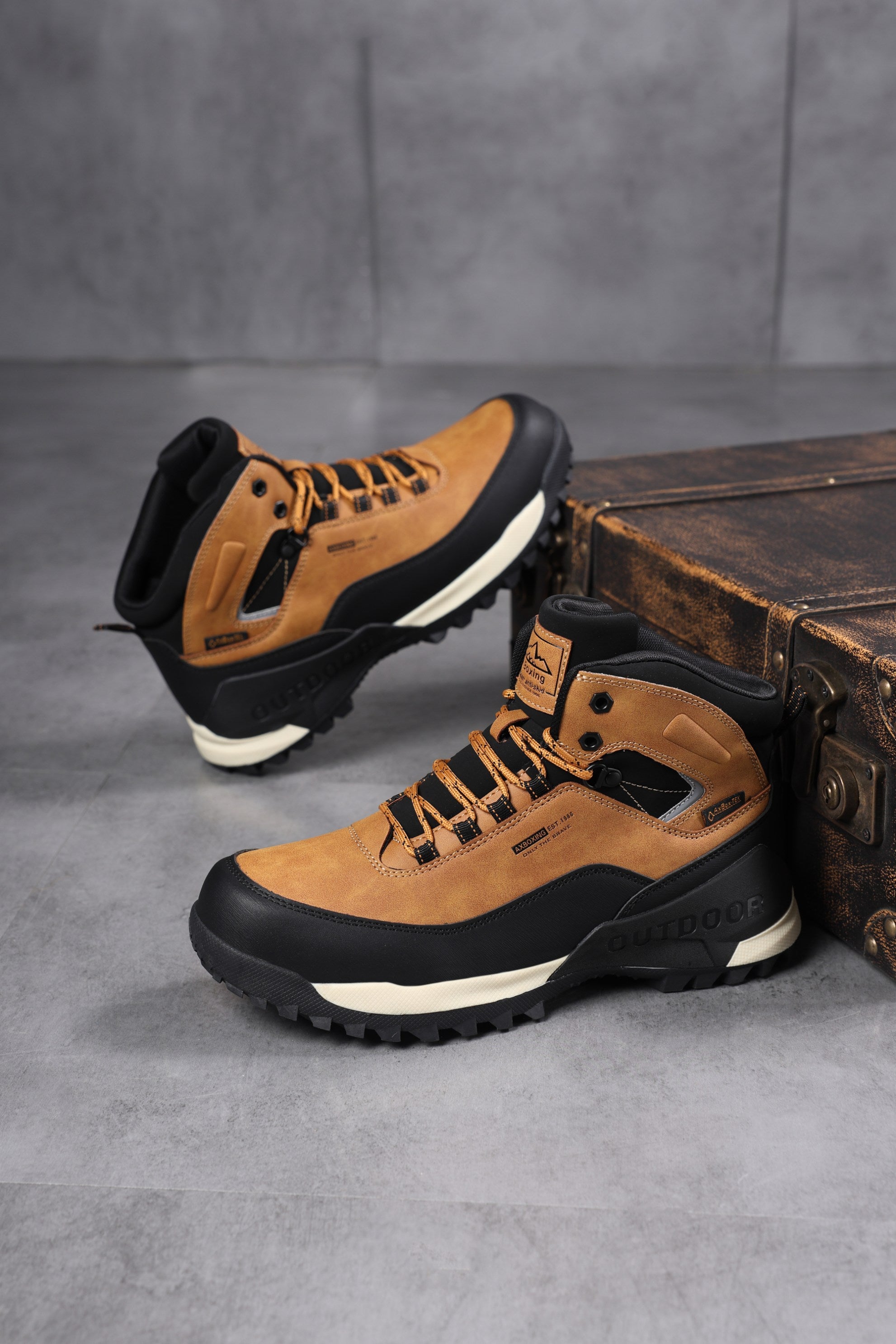 Bocanci Imblaniti pentru Barbati, Model Simon,Piele Ecologica Premium, Talpa Antiderapanta cu striatii, Caldurosi si Confortabili, Ax Boxing, Camel