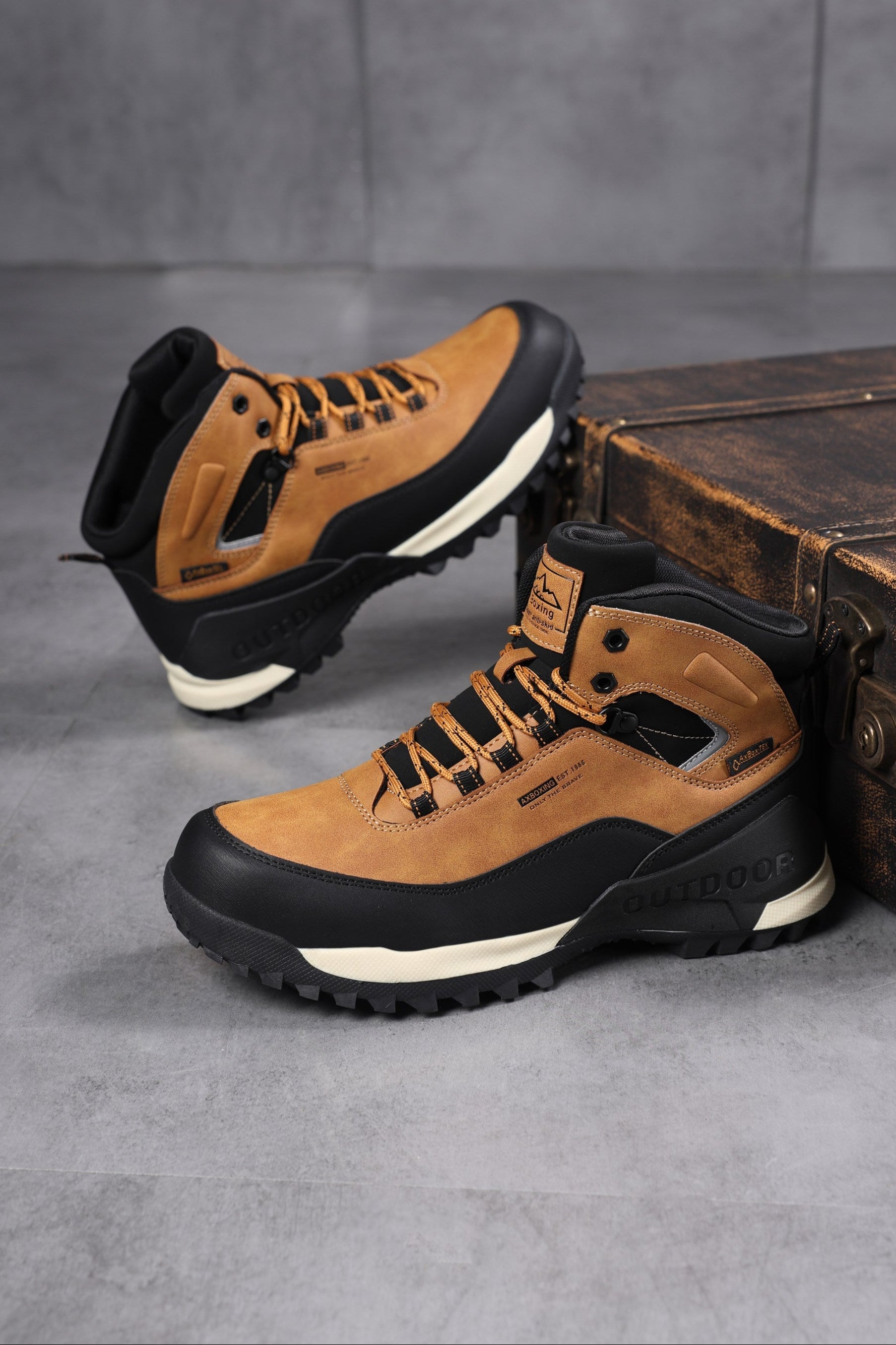 Ghete Imblanite pentru Femei si Adolescenti, Model Luci, Piele Ecologica Premium, Talpa Antiderapanta cu striatii, Ax Boxing, Camel