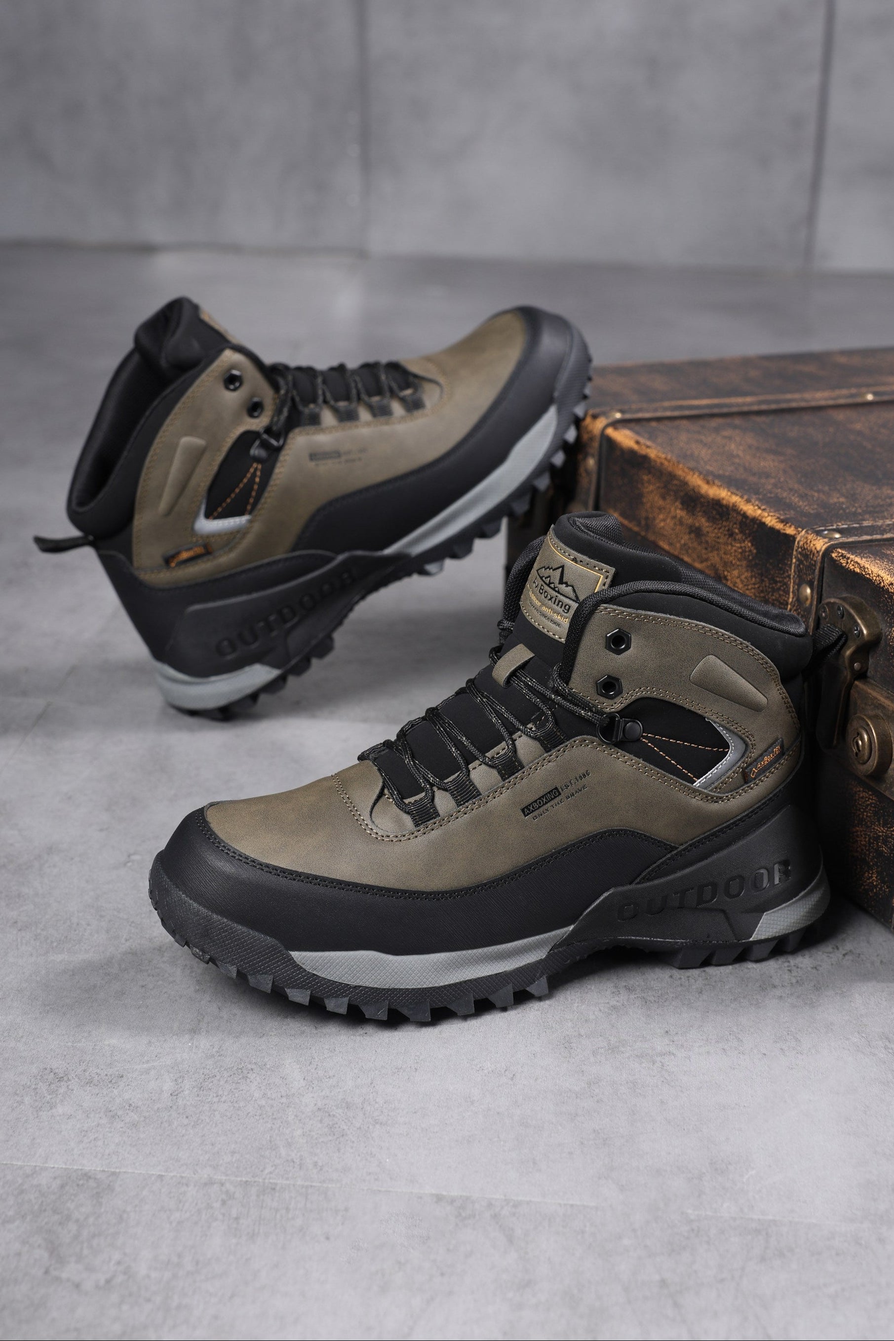 Ghete Imblanite pentru Femei si Adolescenti, Model Luci, Piele Ecologica Premium, Talpa Antiderapanta cu striatii, Ax Boxing, Khaki