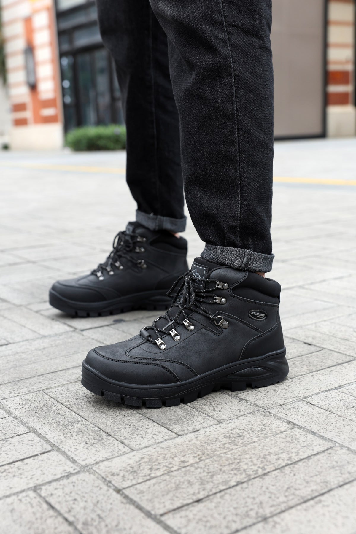 Bocanci Imblaniti pentru Barbati, Model David, Piele ecologica Premium, Talpa Antiderapanta, Caldurosi si Confortabili, Ax Boxing, Negru