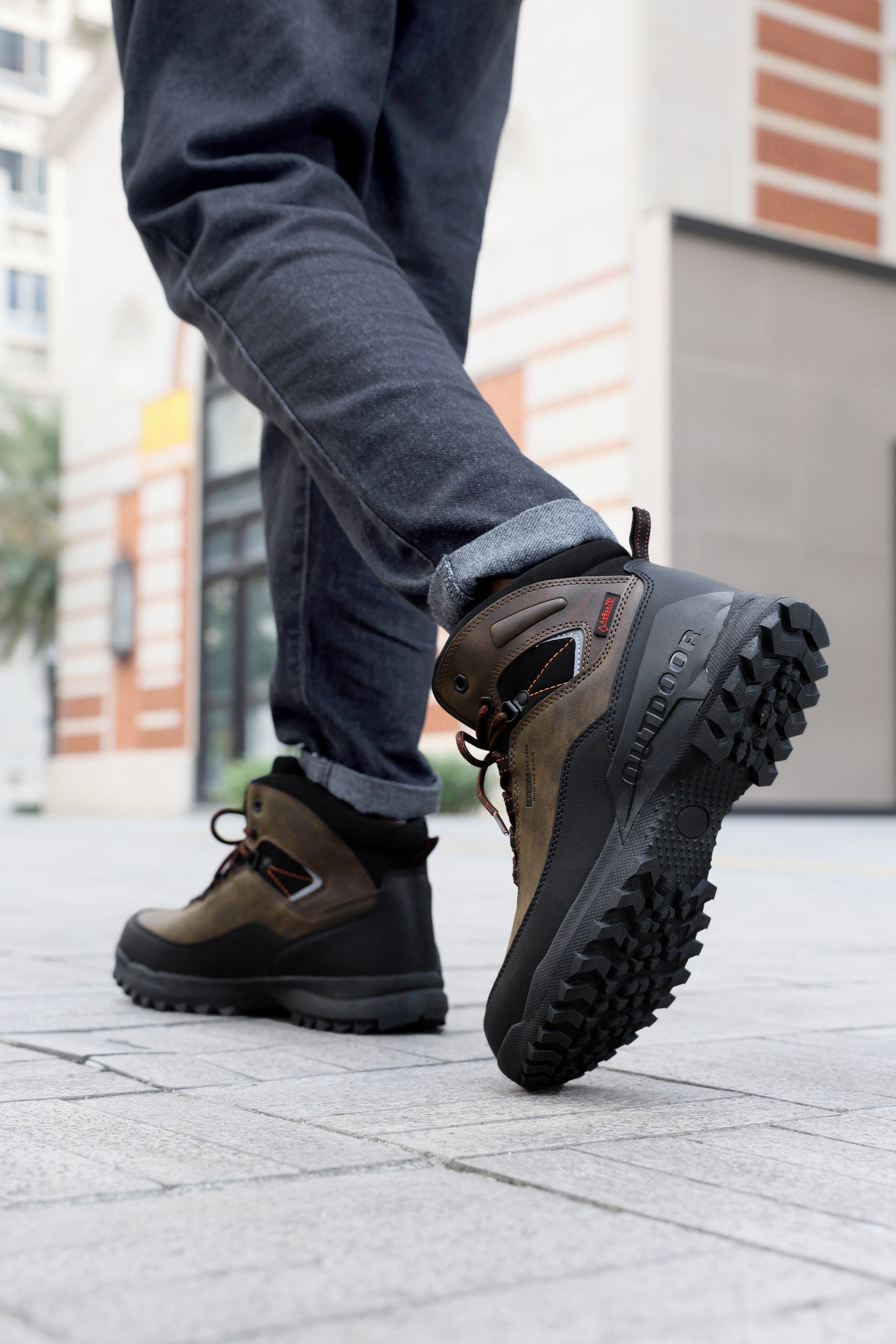 Bocanci Imblaniti pentru Barbati, Model Simon,Piele Ecologica Premium, Talpa Antiderapanta cu striatii, Caldurosi si Confortabili, Ax Boxing, Maro
