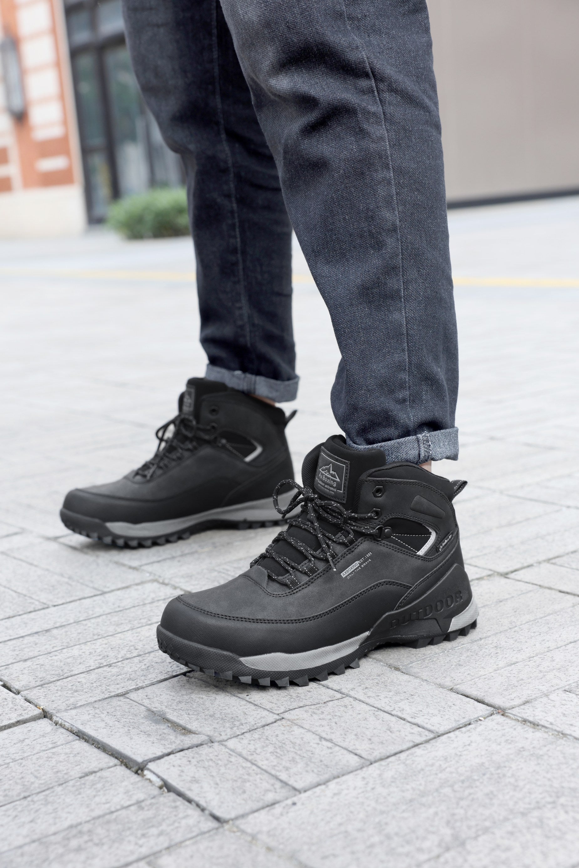 Bocanci Simon Imblaniti pentru Barbati, Piele Ecologica Pemium, Talpa Antiderapanta cu striatii, Caldurosi si Confortabili, Ax Boxing