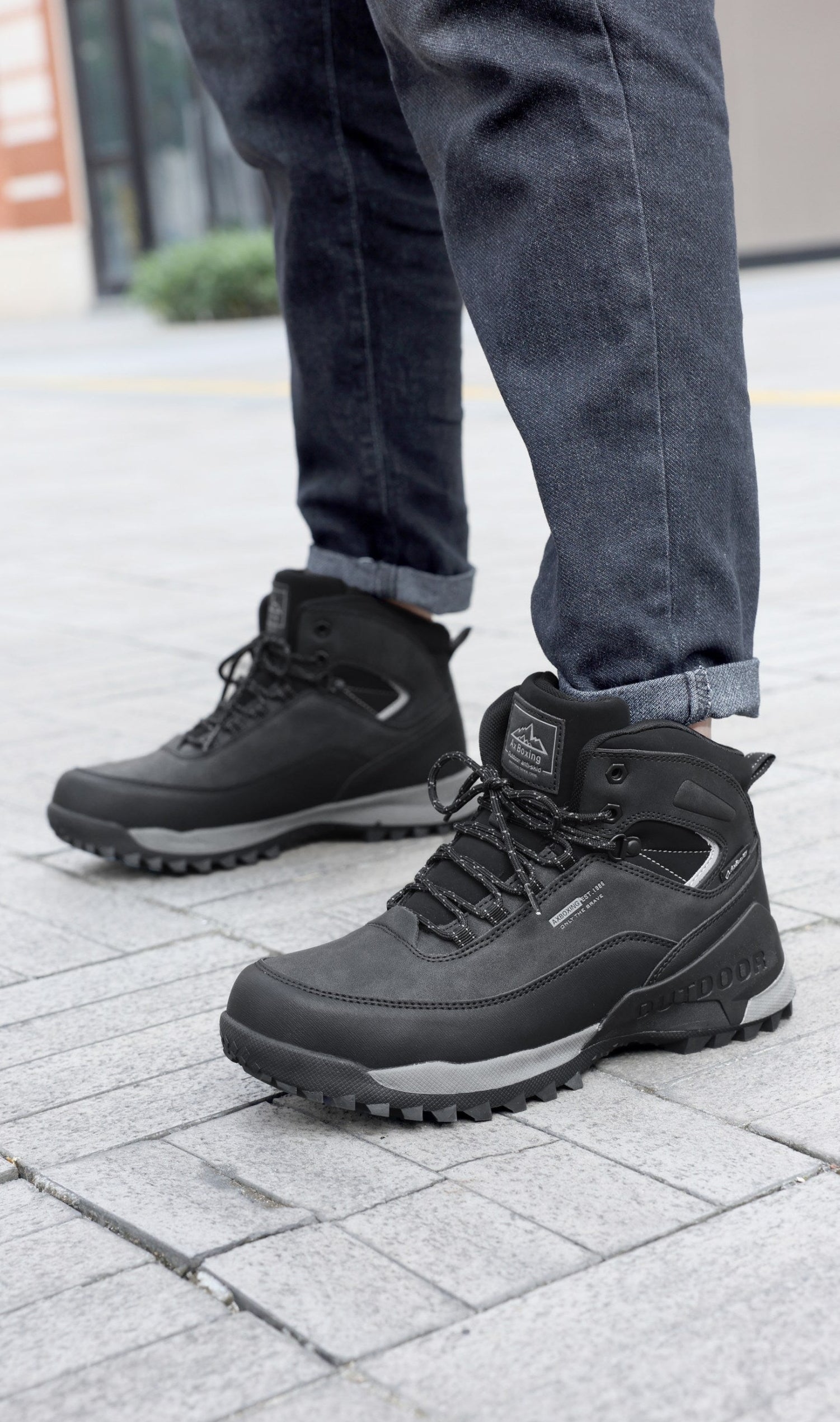 Bocanci Imblaniti pentru Barbati, Model Simon,Piele Ecologica Premium, Talpa Antiderapanta cu striatii, Caldurosi si Confortabili, Ax Boxing, Negru