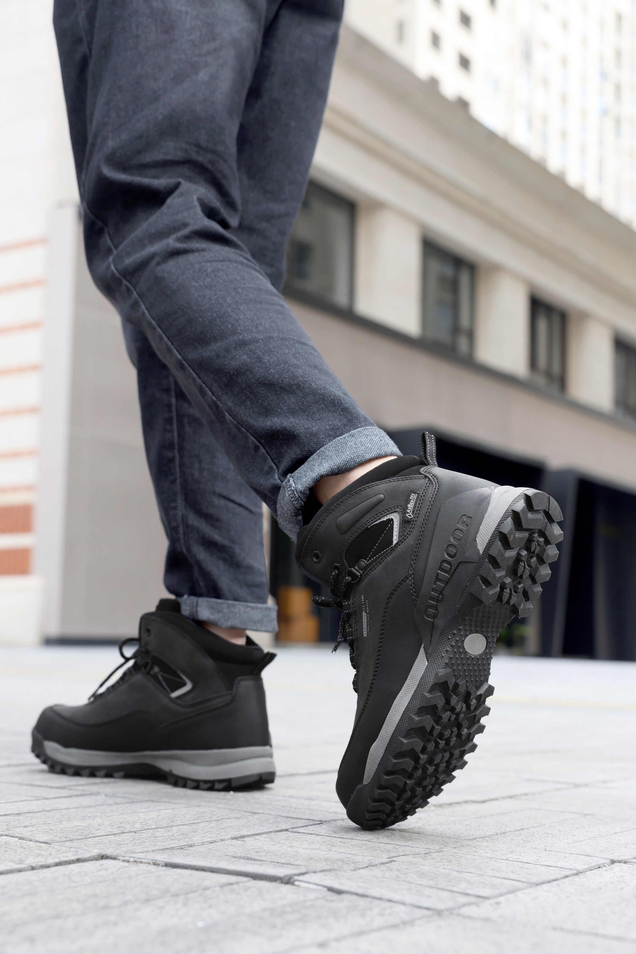 Bocanci Imblaniti pentru Barbati, Model Simon,Piele Ecologica Premium, Talpa Antiderapanta cu striatii, Caldurosi si Confortabili, Ax Boxing, Negru