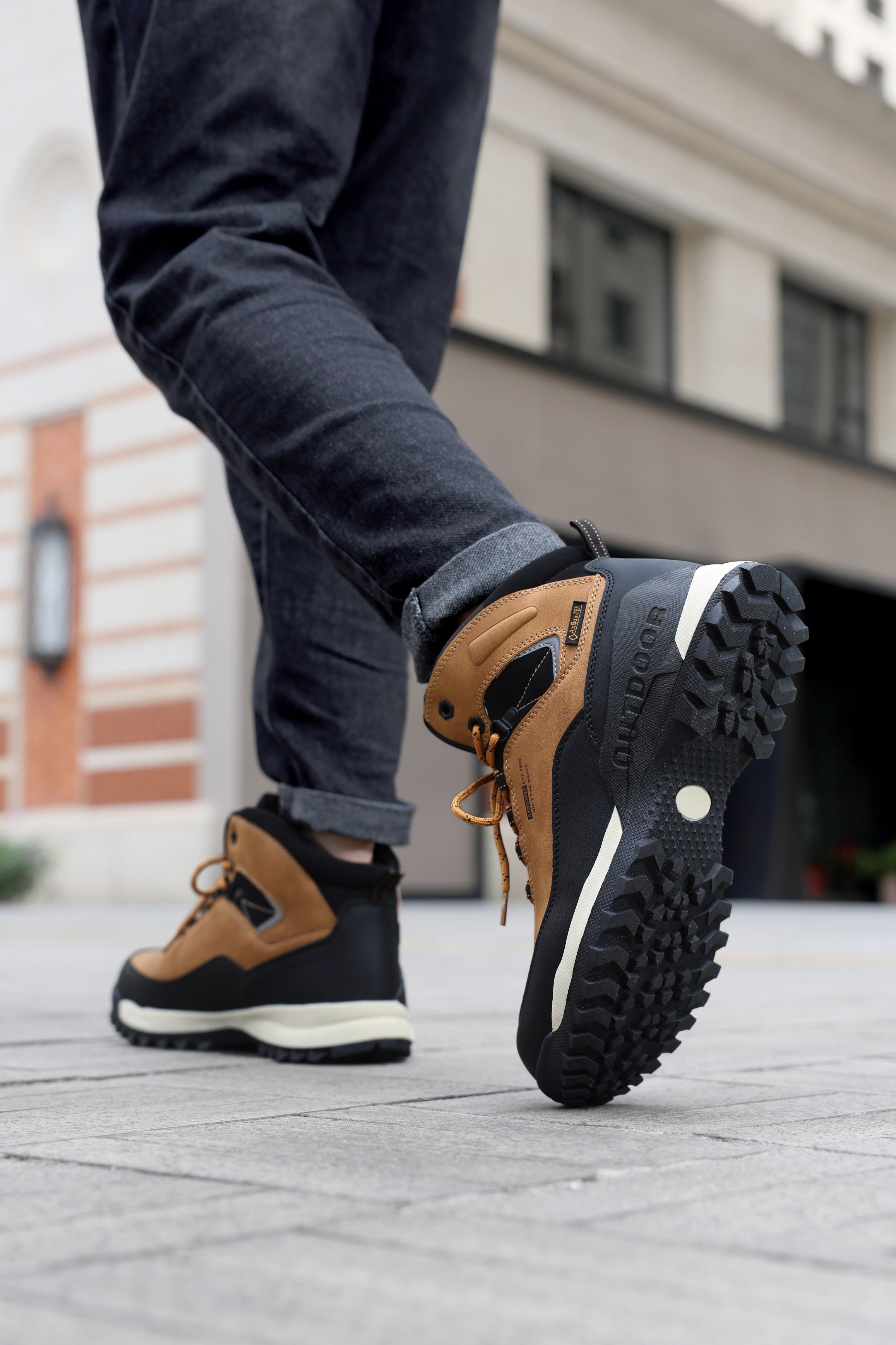 Bocanci Imblaniti pentru Barbati, Model Simon,Piele Ecologica Premium, Talpa Antiderapanta cu striatii, Caldurosi si Confortabili, Ax Boxing, Camel