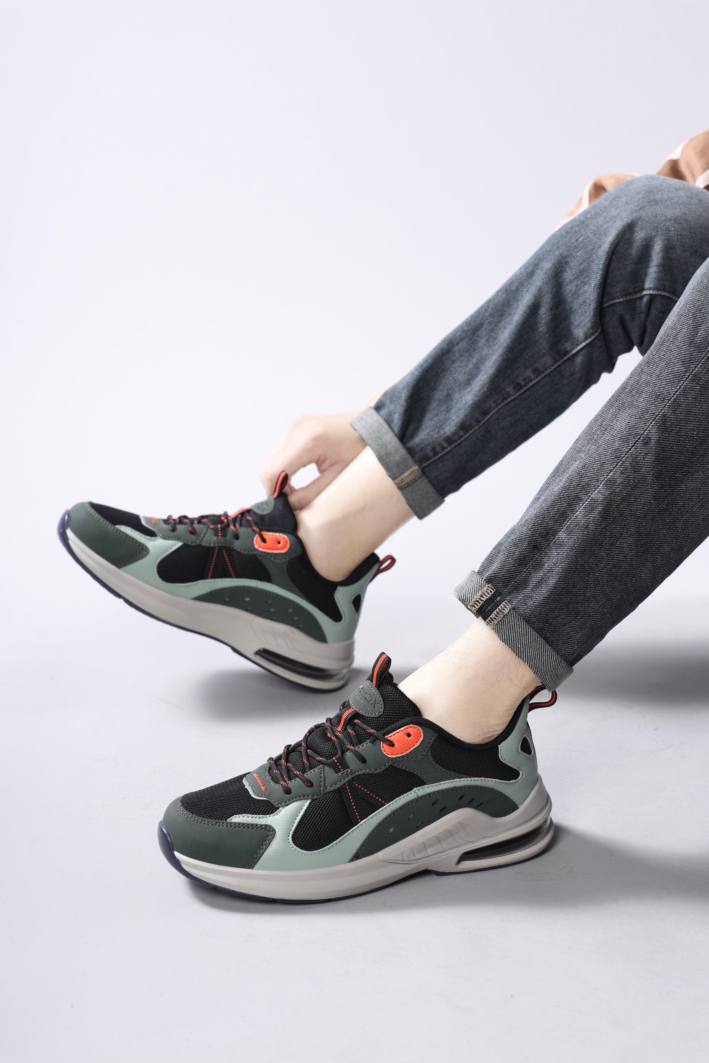 Pantofi sport pentru Barbati, Model Aren, Piele ecologica si Textil, Talpa usoara din spuma cu Perna de aer, Ax Boxing,Khaki
