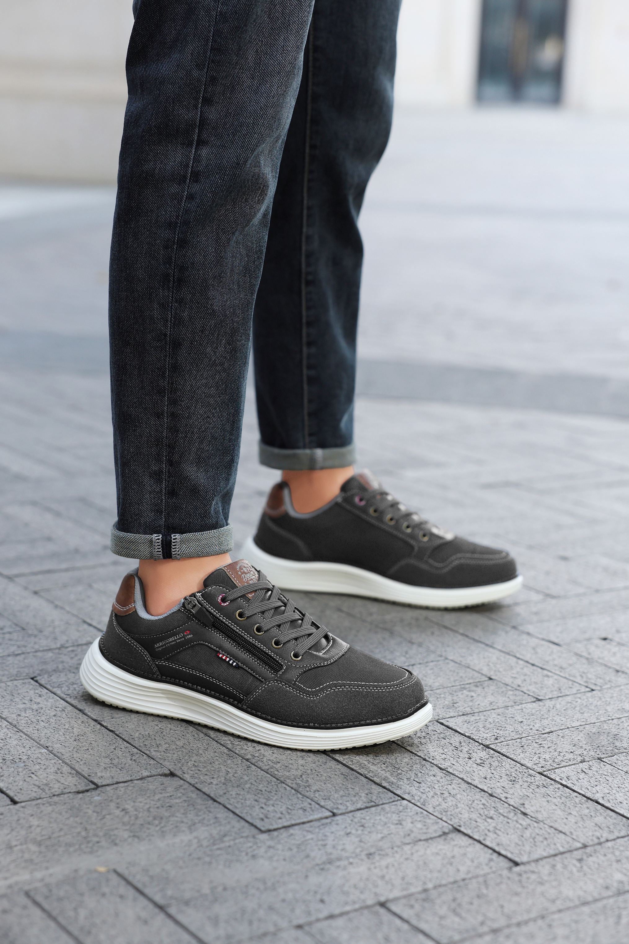 Adidasi casual Bărbați, Model Franco, Piele ecologică, inserții din Piele naturală, Talpă ușoară din Spumă, fermoar funcțional, Arrigo Bello,Gri