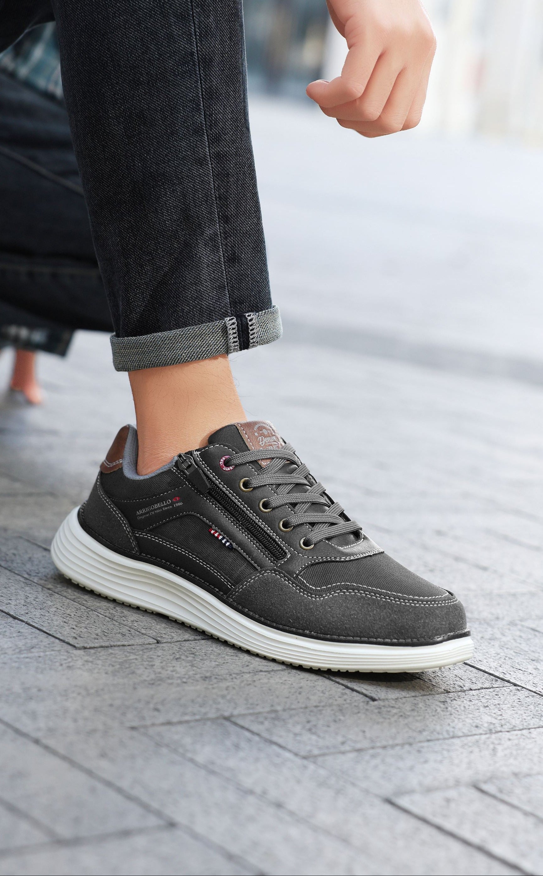 Adidasi casual Bărbați, Model Franco, Piele ecologică, inserții din Piele naturală, Talpă ușoară din Spumă, fermoar funcțional, Arrigo Bello,Maro