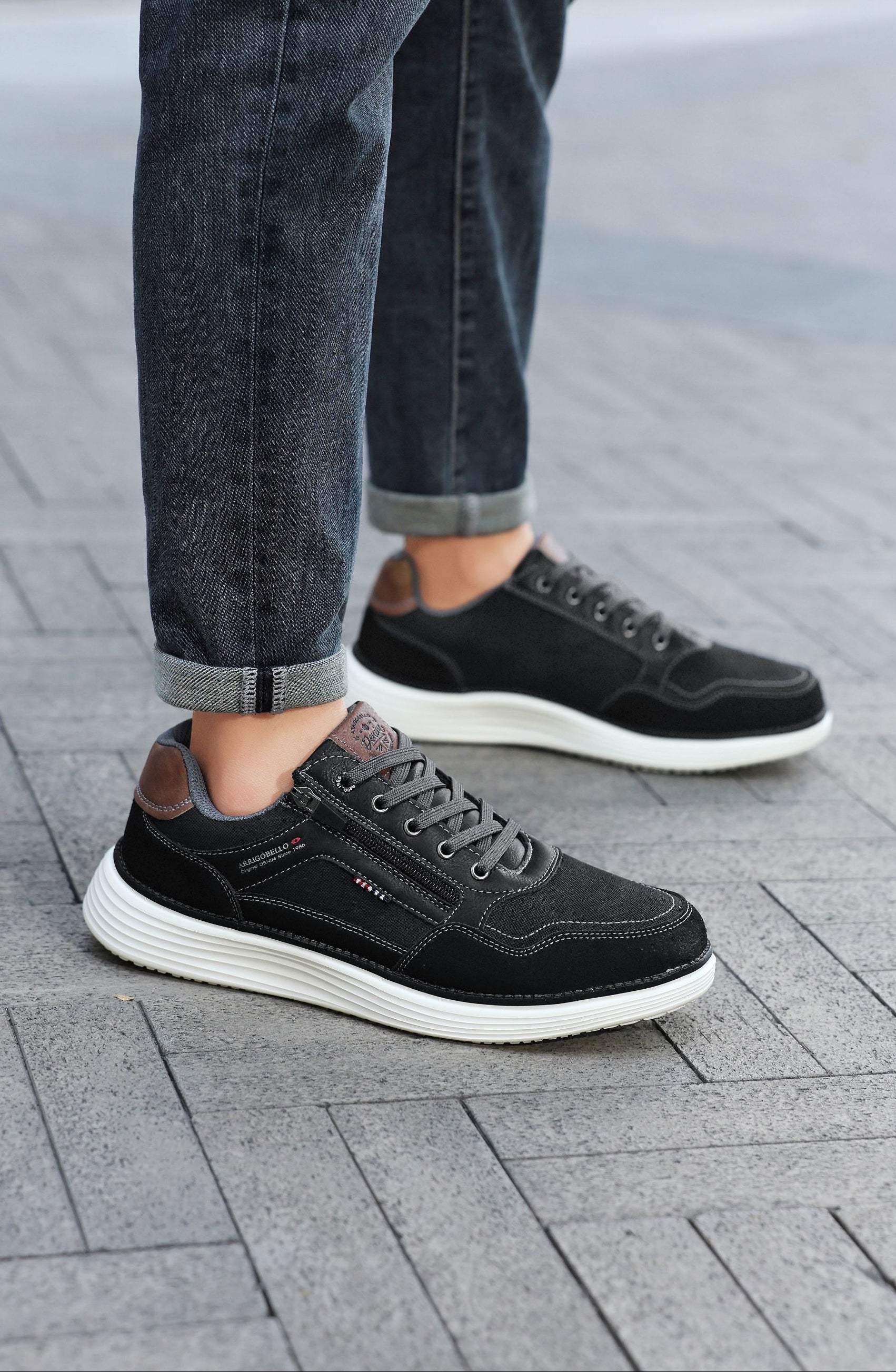 Adidasi casual Bărbați, Model Franco, Piele ecologică, inserții din Piele naturală, Talpă ușoară din Spumă și fermoar funcțional, Arrigo Bello,Negru