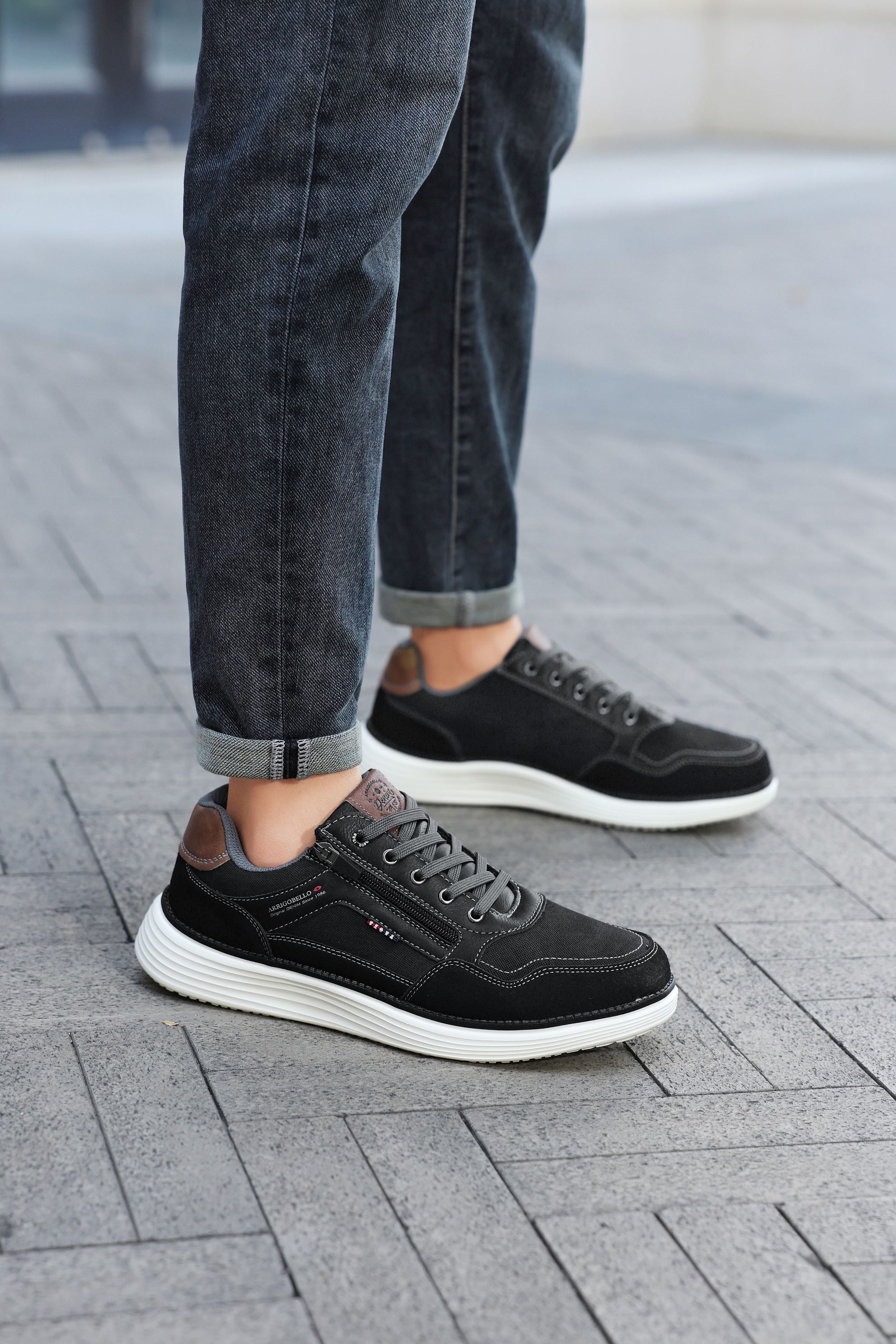 Adidasi casual Bărbați, Model Franco, Piele ecologică, inserții din Piele naturală, Talpă ușoară din Spumă și fermoar funcțional, Arrigo Bello,Negru