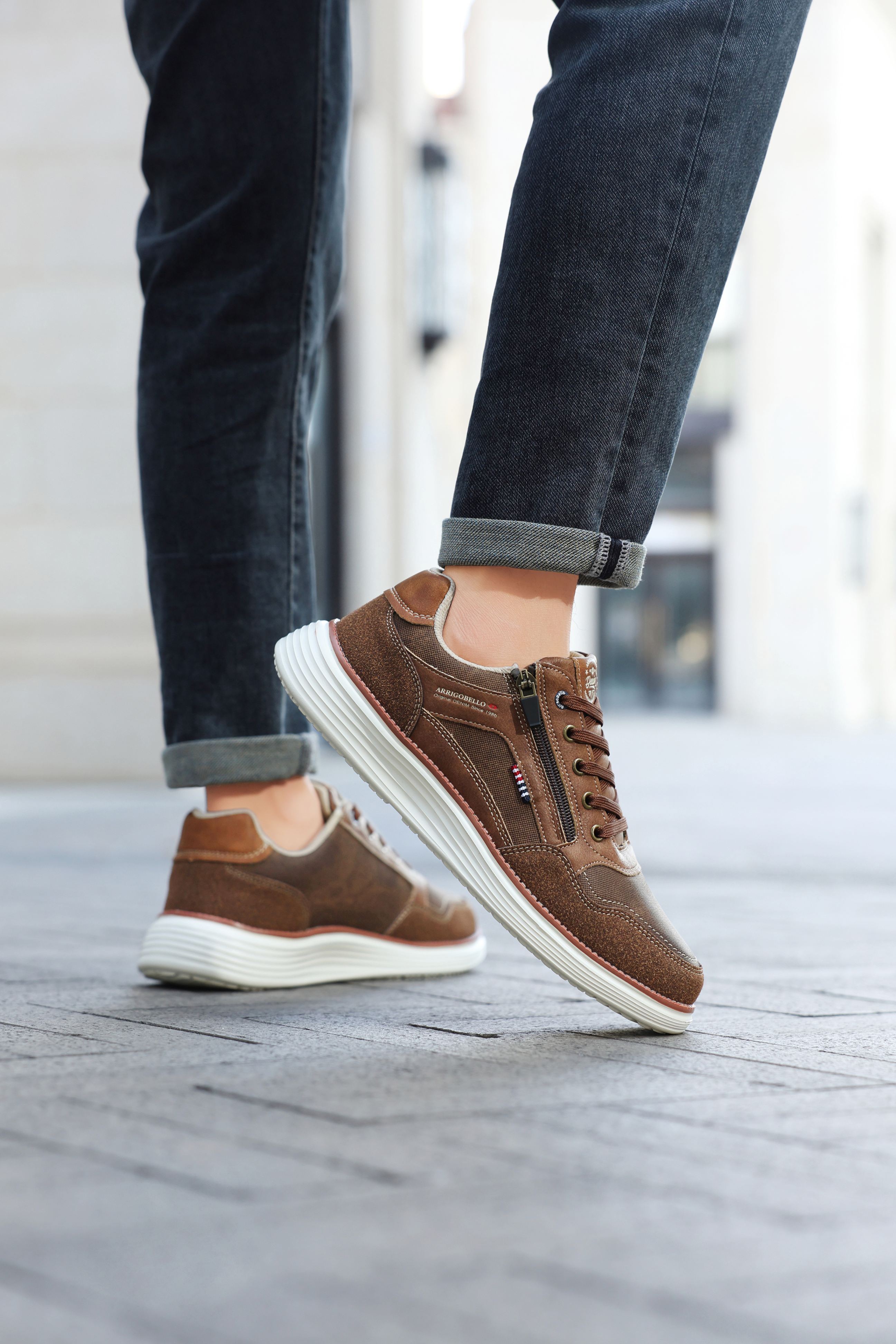 Adidasi casual Bărbați, Model Franco, Piele ecologică, inserții din Piele naturală, Talpă ușoară din Spumă, fermoar funcțional, Arrigo Bello,Maro