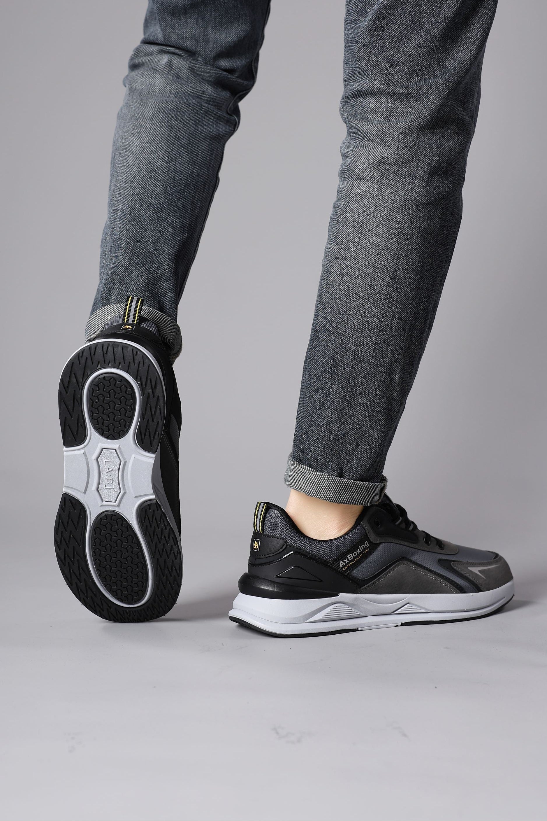 Adidasi sport Barbati, Model Kairo, Talpa usoara din spuma, Piele ecologica, Comozi si rezistenti, Ax Boxing, Gri