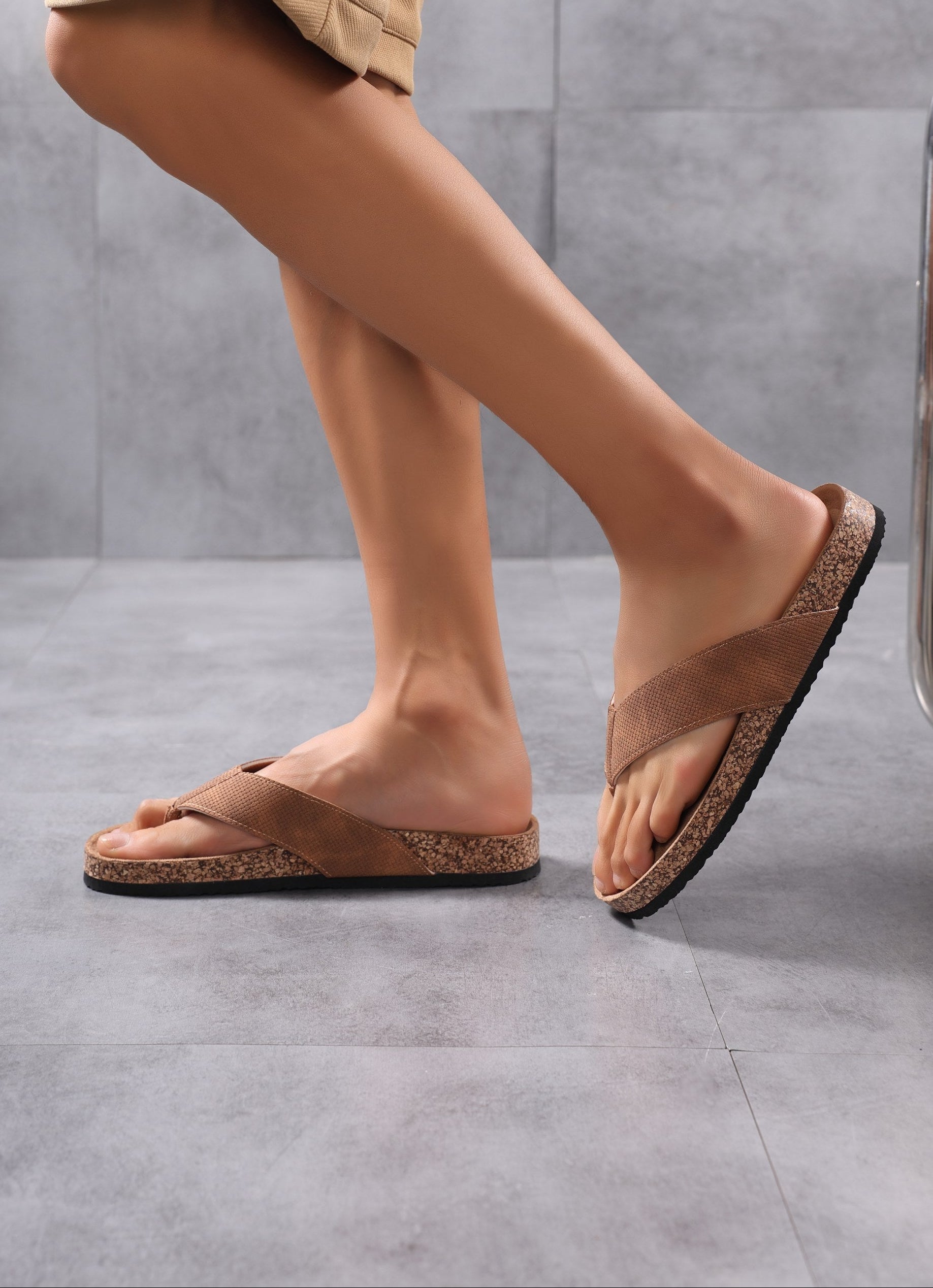 Papuci Casual pentru Barbați, Model Felix, Materiale Premium, Talpa Ergonomica, Confort sporit, Camel, Arrigo Bello