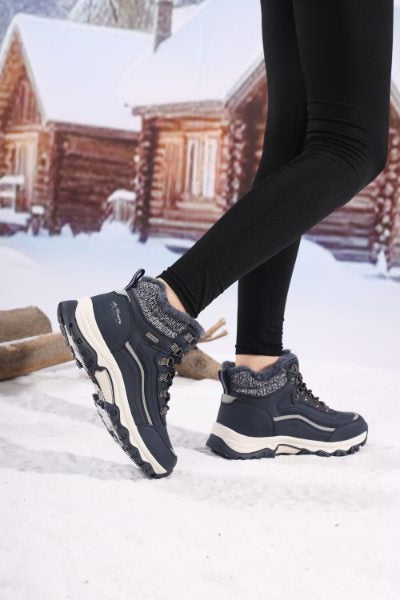 Ghete Imblanite pentru Femei si Copii, Model Amyri, Piele Ecologica, Talpa Antiderapanta cu striatii, Confortabile si Calduroase, Ax Boxing, Bleumarin