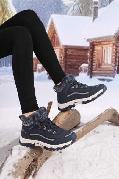 Ghete Imblanite pentru Femei si Copii, Model Amyri, Piele Ecologica, Talpa Antiderapanta cu striatii, Confortabile si Calduroase, Ax Boxing, Bleumarin