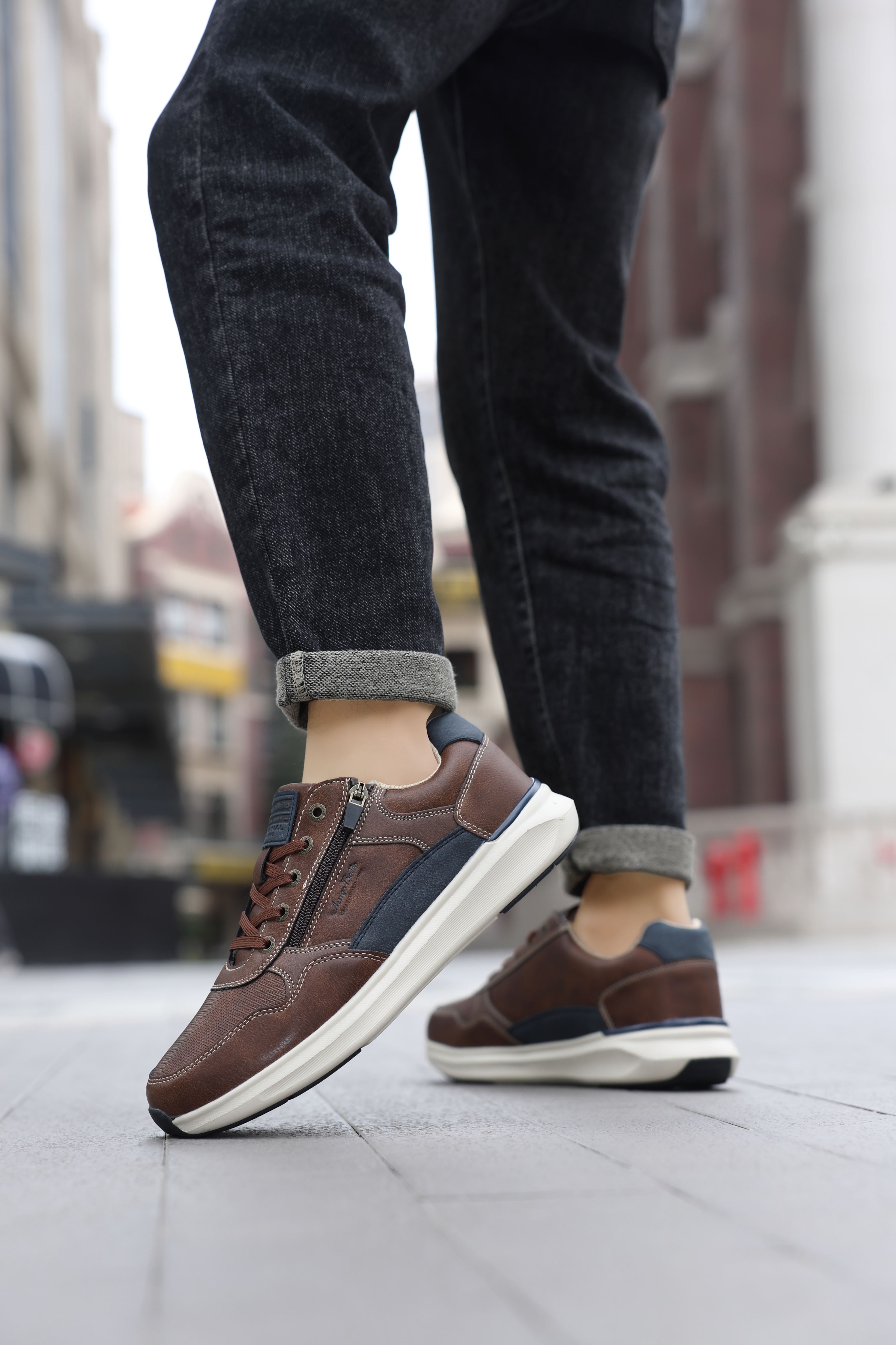 Adidasi casual-sport pentru Barbati, Model Soren, Talpa usoara de spuma, Piele ecologica, Fermoar functional, Arrigo Bello, Maro