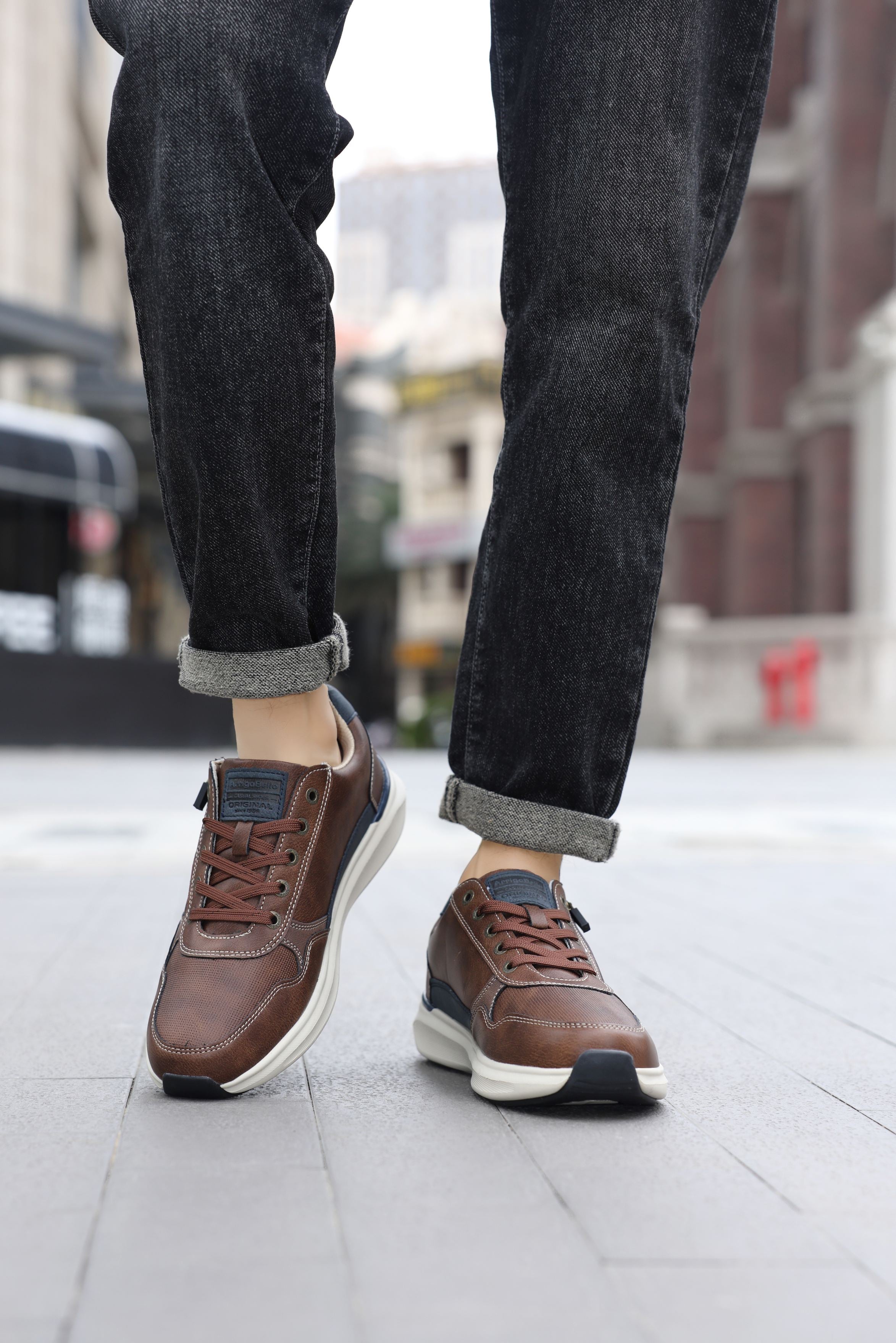 Adidasi casual-sport pentru Barbati, Model Soren, Talpa usoara de spuma, Piele ecologica, Fermoar functional, Arrigo Bello, Maro