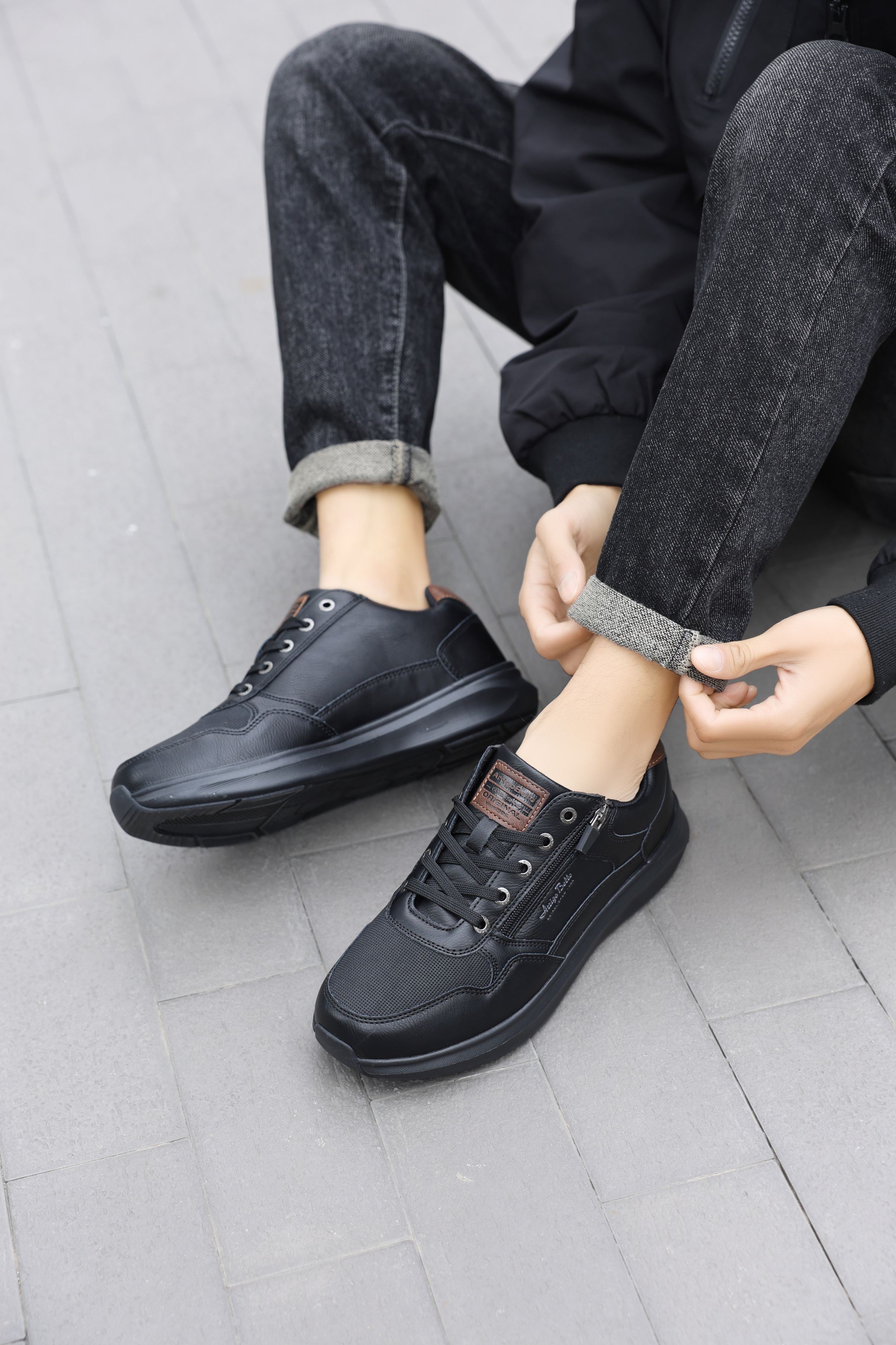 Adidasi casual-sport pentru Barbati, Model Soren, Talpa usoara de spuma, Piele ecologica, Fermoar functional, Arrigo Bello, Negru