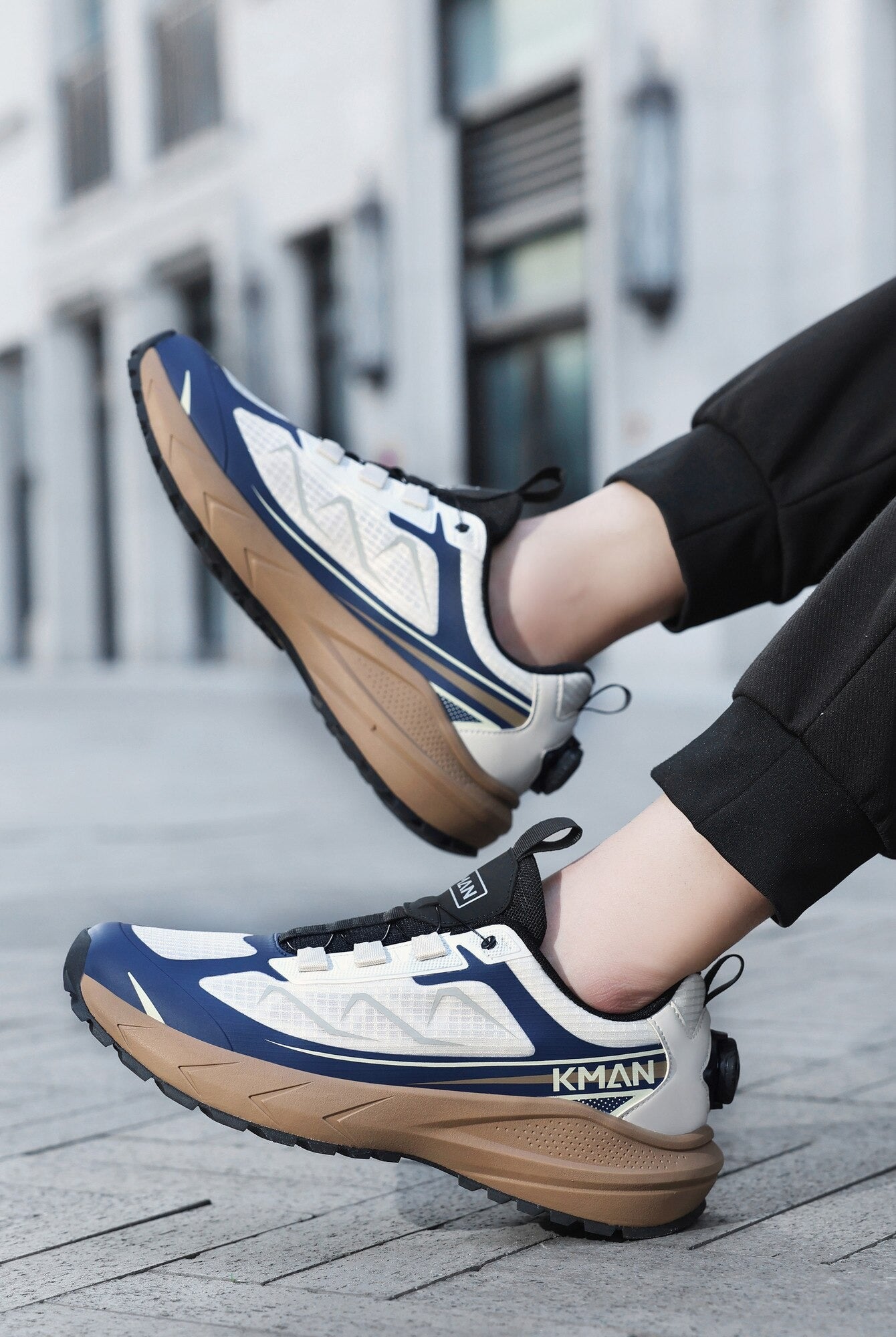 Adidași pentru Bărbați, Model Raven,Sistem de închidere rapidă,Talpă cu crampoane, Panza subtire, Ultra ușori, Comozi, KMAN, Alb