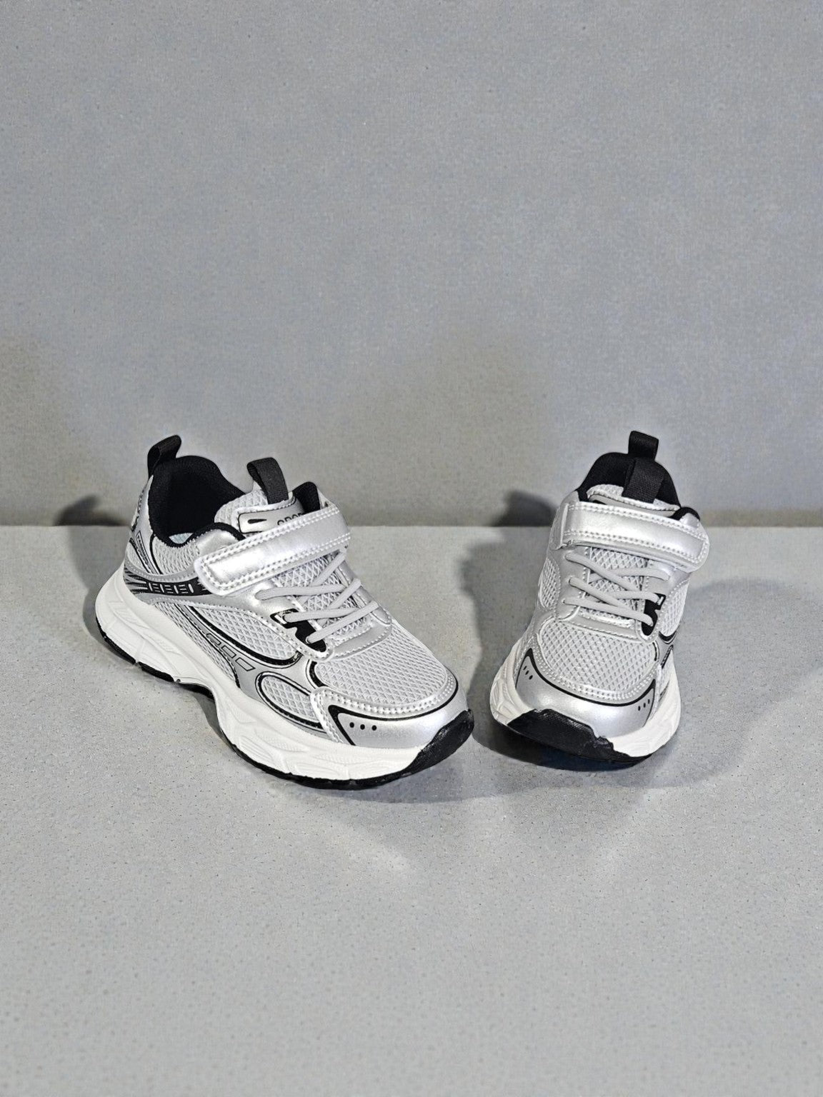 Adidași sport pentru copii, Model Gori, Talpă super ușoară din spumă, Material textil respirabil, Inchidere arici și șiret elastic