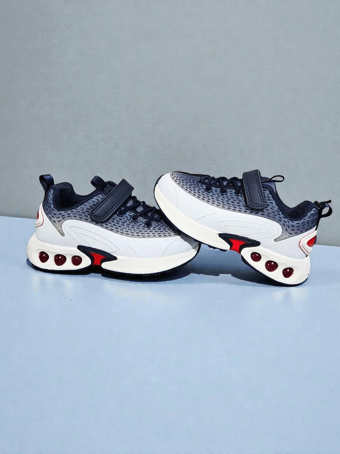 Adidași sport pentru copii, Model Arino, Talpă ușoară, Material textil pânzat, Inchidere cu arici și șiret elastic