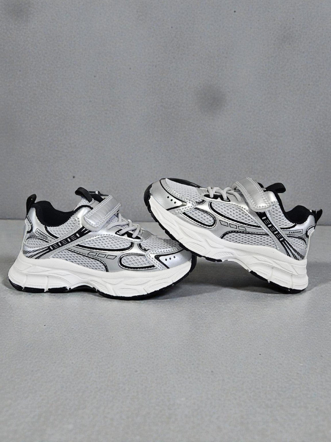 Adidași sport pentru copii, Model Gori, Talpă super ușoară din spumă, Material textil respirabil, Inchidere arici și șiret elastic